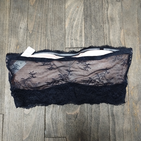 NWOT Abercrombie and Fitch Black Lace Strapless Bralette Bra M - Picture 2 of 3